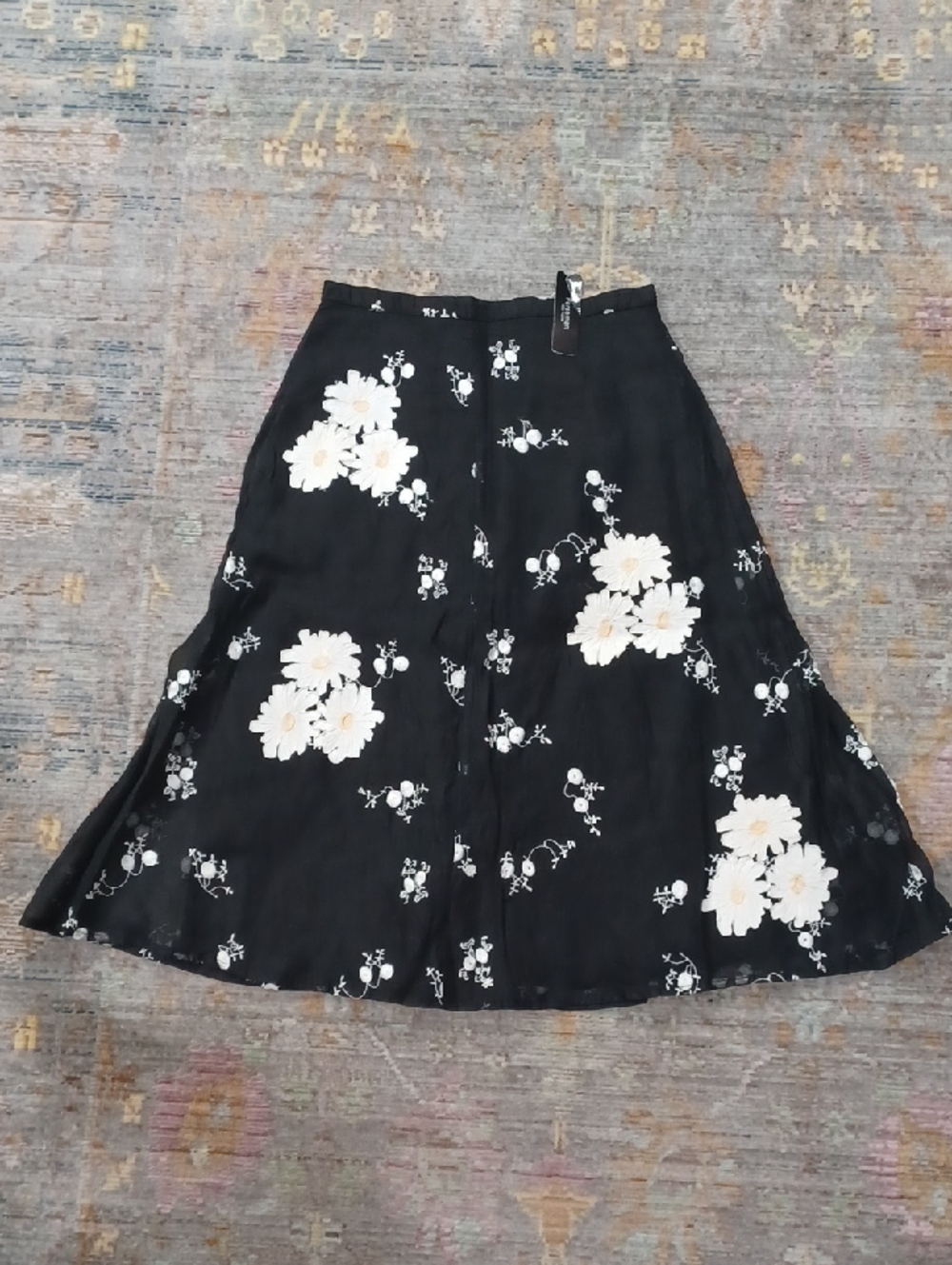 Persaman New York Embroidered Floral Skirt